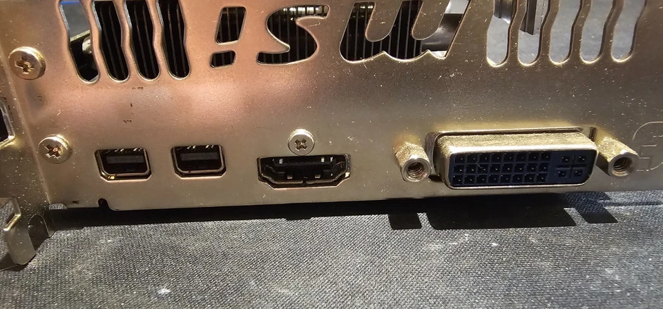 MSI R6950 Twin Frozr III PE/OC 2GB GDDR5 PCIe 2.1x16 DVI-I Mini DP HDMI Card - Image 2 of 4