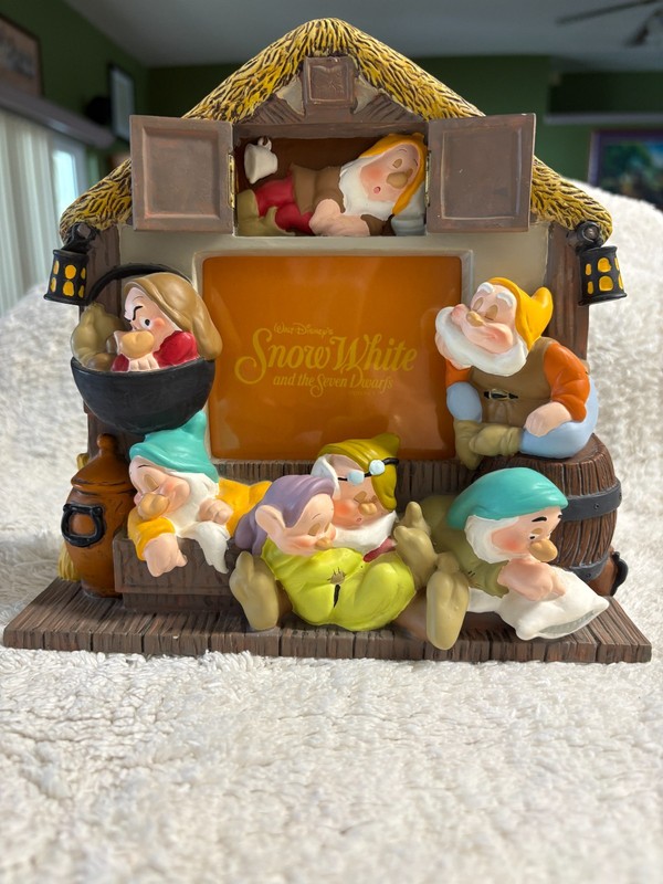 Disney Snow White and the Seven Dwarfs Cottage Scene  Photo Frame