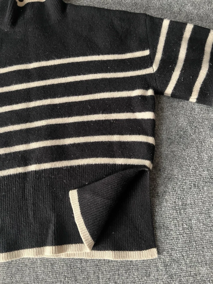 Suéter tejido cuello alto falso H&M para mujer talla XSBlack Off White a rayas holgado 21”L Foto 4 de 4