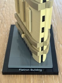 LEGO ARCHITECTURE: Flatiron Building, New York (21023)