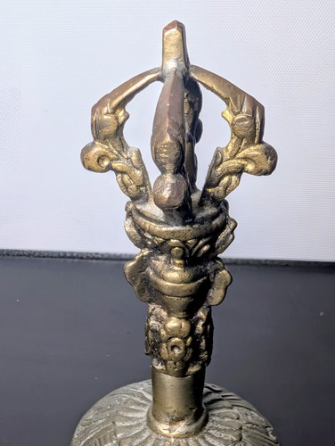 Campana rituale buddista tibetana vintage Ghanta con manico Vajra Dorje altare - Foto 2 di 6