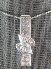 LARGE 1.30CT DIAMOND 18K WHITE GOLD ROUND PRINCESS BAGUETTE BAR PENDANT 27208