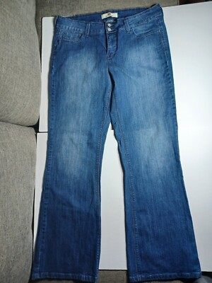 Levis 526 Jeans Womens Size 12 M Slender Boot Cut Med Wash