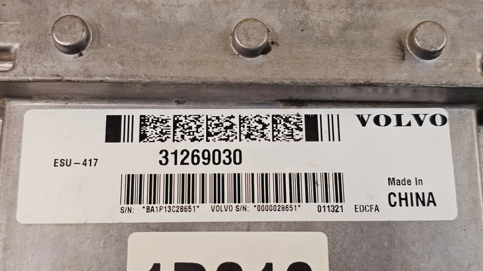 2009 Volvo S40 V50 C30 2.0 Engine Computer Control Module ECU TCM OEM 31269030 - Image 2 of 4