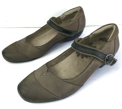taos virtue shoes