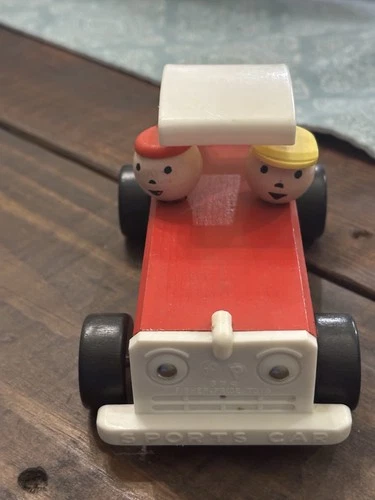 Vintage Fisher-Price Wooden Red And White Sports Car #674 Heads Spin