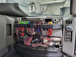 Replaces NA 2017 INTERNATIONAL PROSTAR 122 FUSE BOX 3479918