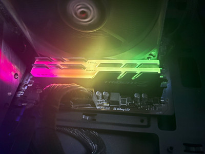 G.SKILL Trident Z RGB 32GB (2x16GB) DDR4-4600 DIMM 288-Pin RAM