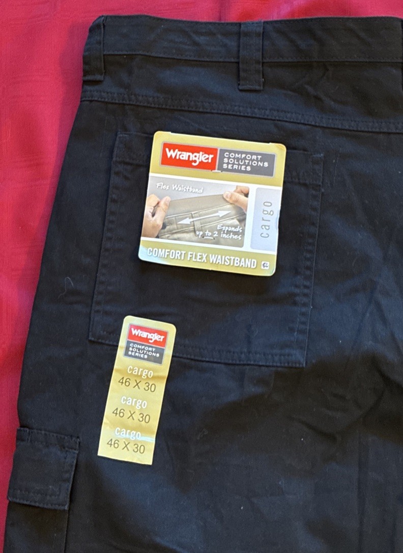 NWT~Wrangler Comfort Solutions~Mens Black Cargo Jeans~Flex W