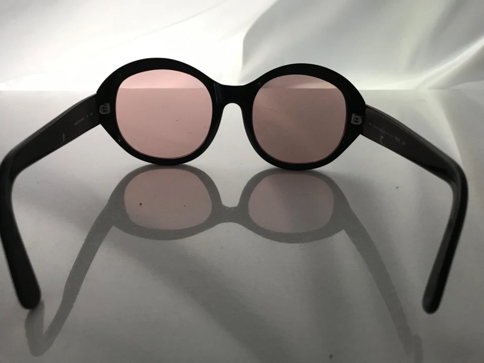 Gafas de sol DonnaKaran 9809S negras usadas buen estado pueden tener pocos micro arañazos Foto 4 de 4