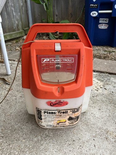 Vintage PLANO TROLL Minnow Live Bait Weighted Orange Bucket 800