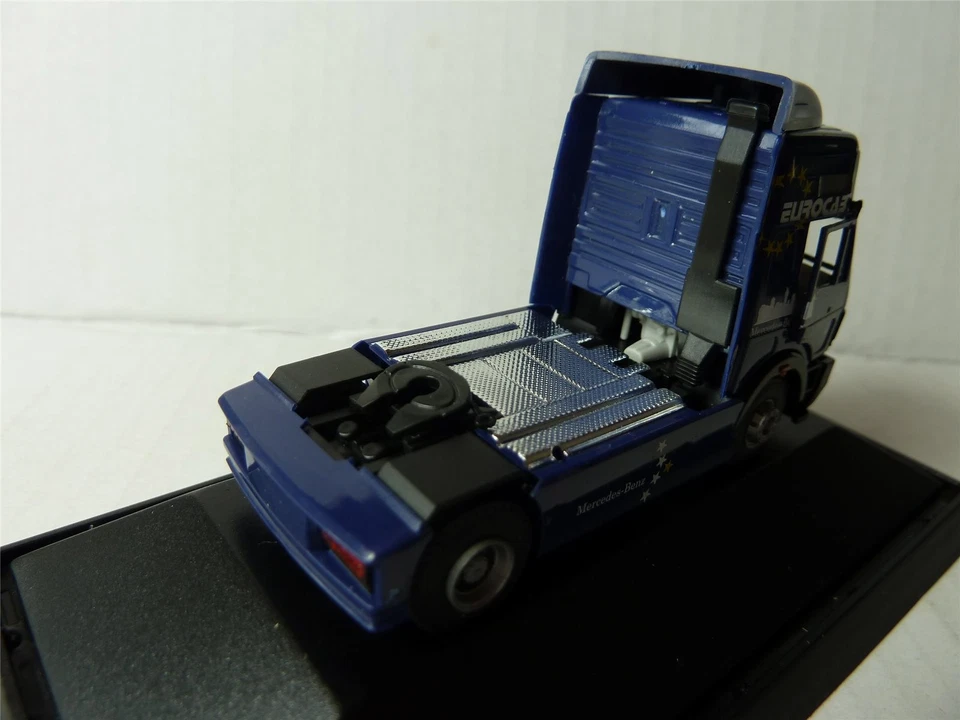 400026 B + S Mercedes Norimberga Eurocab trattore 1/87 - Immagine 4 di 4
