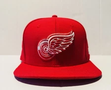 🔥 New Era 59fifty Detroit Red Wings Fitted Size 7-5/8 All Red Cap