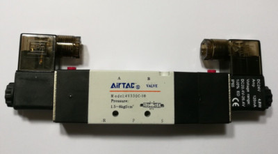 Pneumatik Ventil 5/3 Wege 24 Volt 3/8'' 1,5 - 8 bar 5/3 Wegeventil Mitte gesperrt