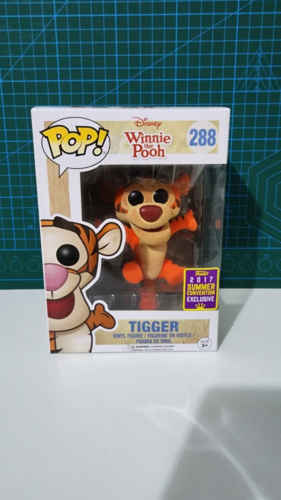 Disney Pop! Vinyl Winnie The Pooh Tigger #288 Funko (Flocked)