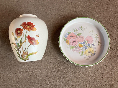 ZWEI SCHÖNE x ECHTE POOLE KERAMIKARTIKEL - BLUMENVASE UND SOUFFLE / FLANSCHALE