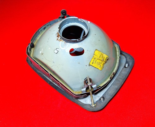 Original BOSCH Mercedes-Benz 207 Hanomag Frontscheinwerfer Scheinwerfer 03010100 - Bild 2 von 4