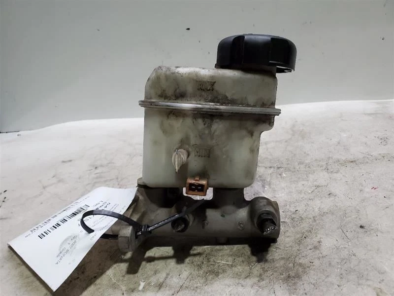 2006-2011, Hyundai Sonata, Brake Master Cylinder, Part Number: 58510-3K200 - Image 3 of 4