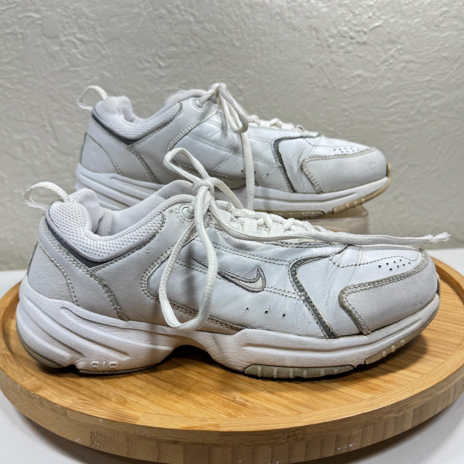 Vtg Y2K Nike Air White Sneakers Wmns 6.5 Trainers Athletic Shoes 305435 111 2003