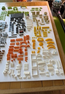 Assorted Legos 364 Pieces 14.4 Oz.