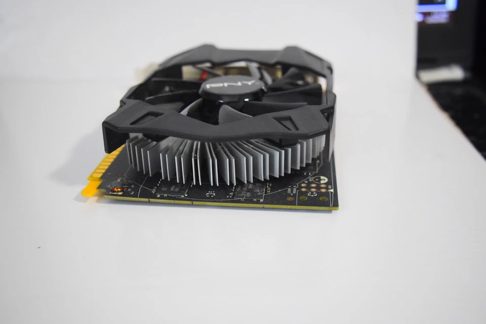 Clean, Barely Used PNY VERTO GeFORCE GTX 750 TI 2GB DDR5 PCI-E 2 DVI, mini-HDMI - Image 4 of 4
