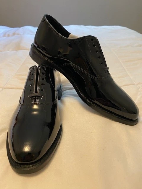 Allen Edmonds Carlyle Dress Shoes  Black 6.5 E - EUC - Image 2 of 4