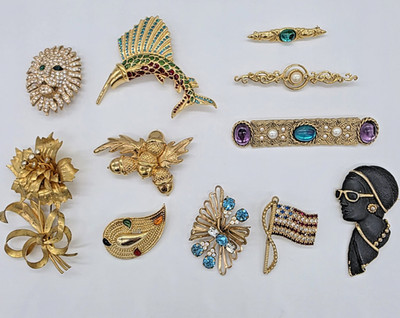Trifari Monet Costume Jewelry  Vintage Brooches Rhineston Lot - 11