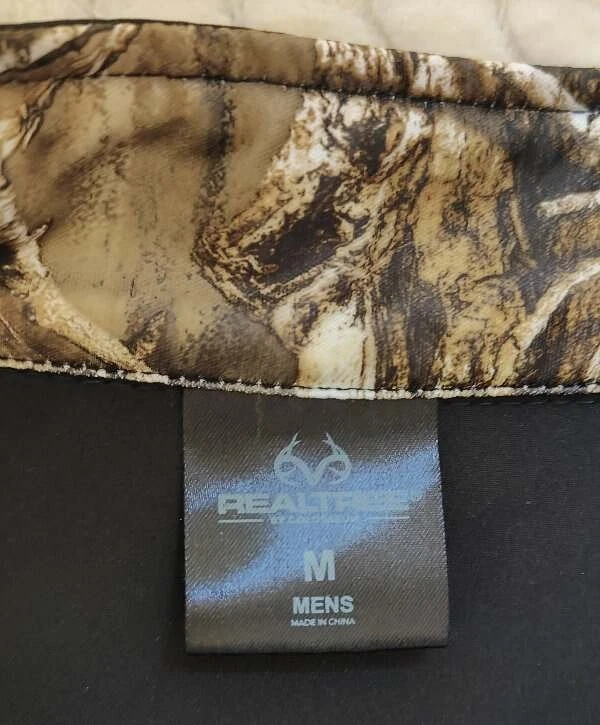 Men's M Realtree Black Camo Fleece Lined Zip Up Hunting Vest Jacket NEW NWT - Image 4 of 4