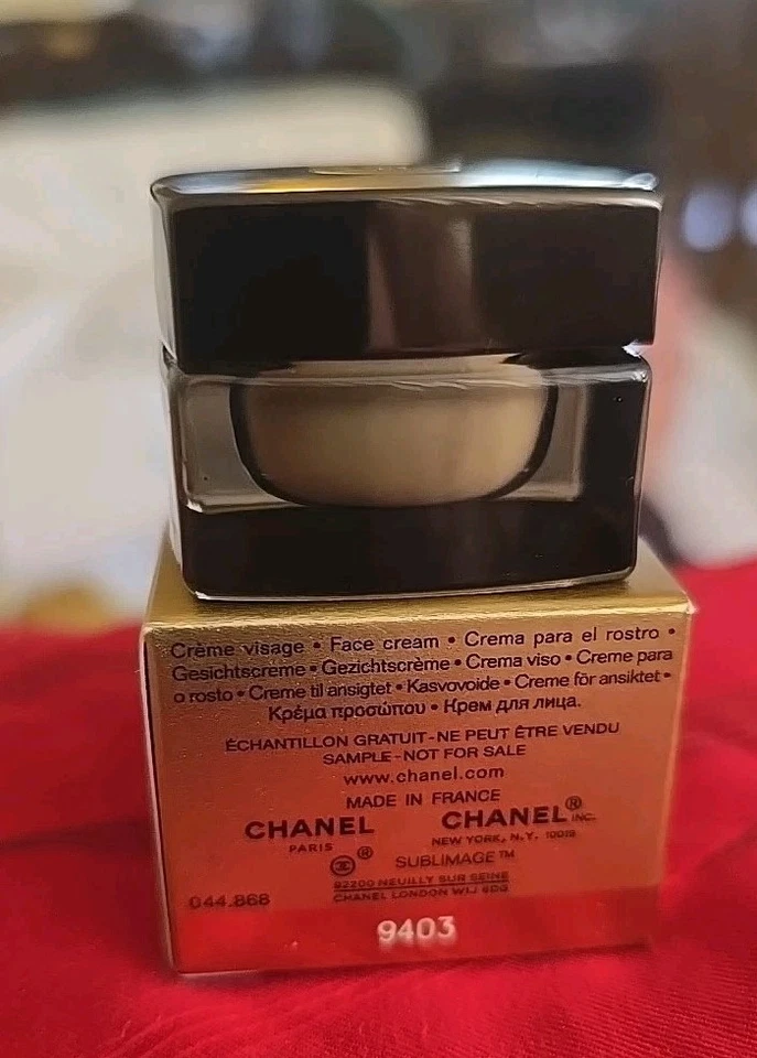 CHANEL Sublimage L'extrait de Creme - 0,17 oz Foto 2 de 3