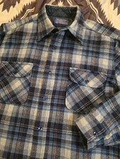 Vintage Pendleton Pure Virgin Wool Button Up Flannel Blue Plaid Mens Medium EUC