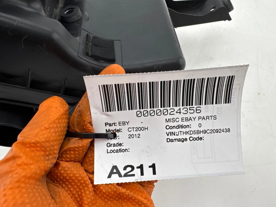 Caja de filtro de admisión de filtro de aire Lexus CT200H 2011-2017 FABRICANTE DE EQUIPOS ORIGINALES Foto 3 de 4