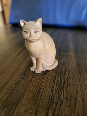 Vintage Miniature Cat Figurine Wood  Tan  ~2.5''H