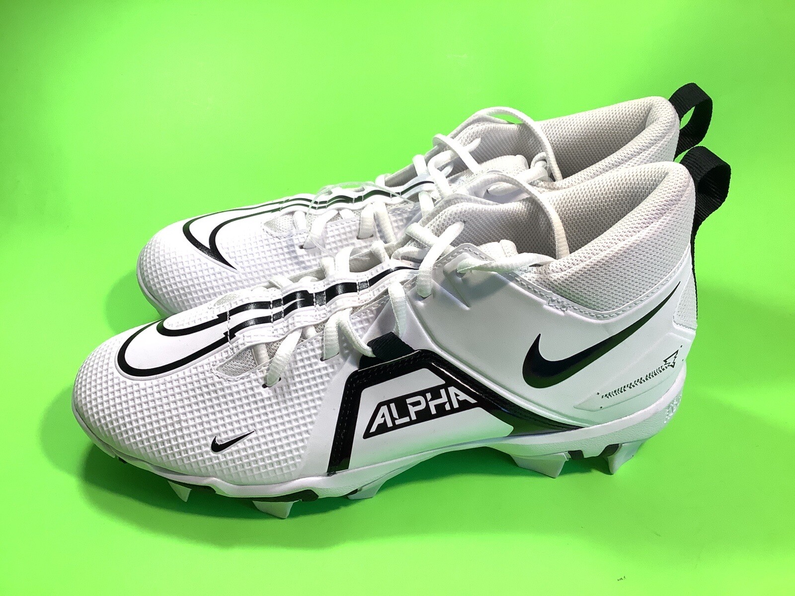 NIKE ALPHA MENACE Men’s Football Cleats Size 10 White w/Black NEW thumbnail 3