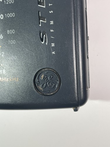 GE Portable Pocket AM/FM Radio w/ Headphones With Belt Clip 7-1637A Tested - Picture 8 of 23