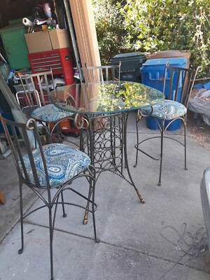 Beautiful dining table set for 4