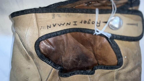 1910'/20's Ol' Reliable Baseball Glove, 9" Wide x 9.5" High - Picture 6 of 7