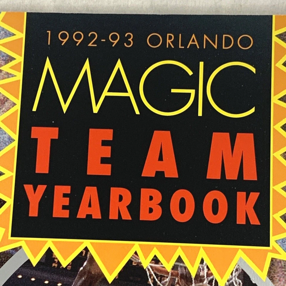 Anuario Orlando Magic Team Shaquille O’Neal Nick Anderson 1992-1993 NBA Foto 2 de 4
