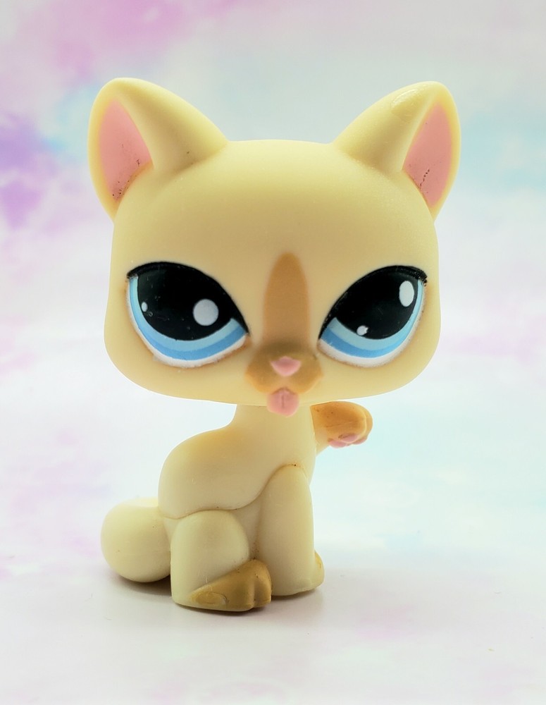 Littlest Pet Shop Authentic # 981 Cream Tan Paw Up Tongue Out Cat Blue Eyes