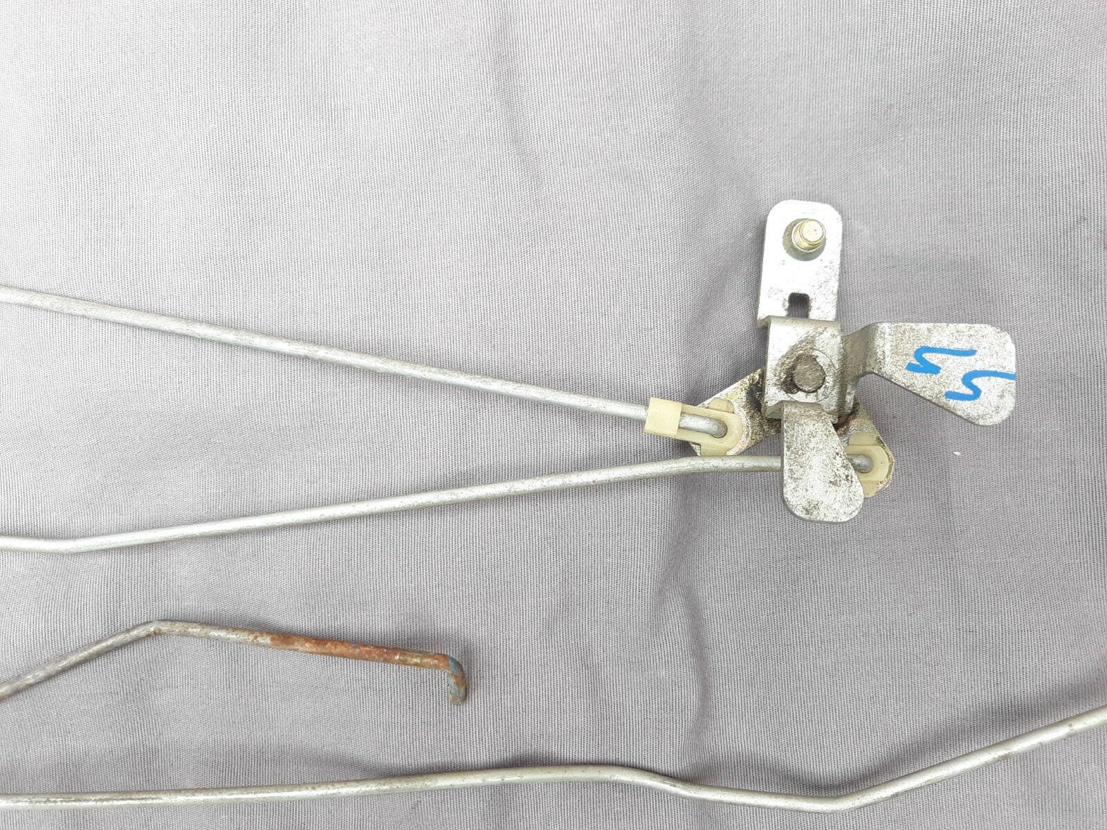 85 86 87 88 89 Toyota MR2 Door Handle Lock Latch Links Rods Right