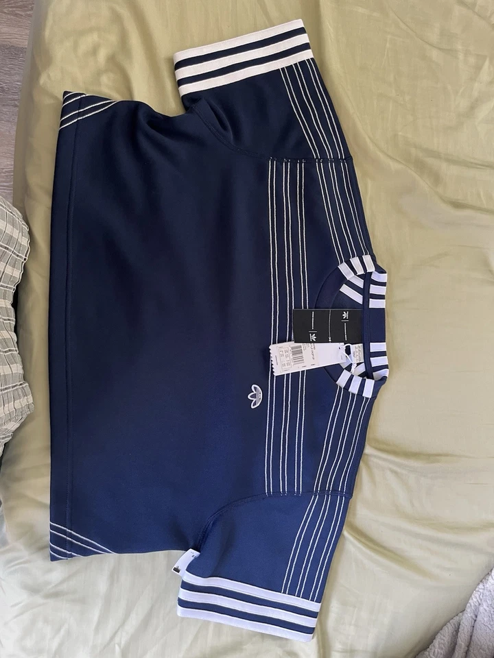 阿迪达斯 x Alexander Wang Cutsew 女式短球衣衬衫跑道系列 2XS — 第 3/4 张图片