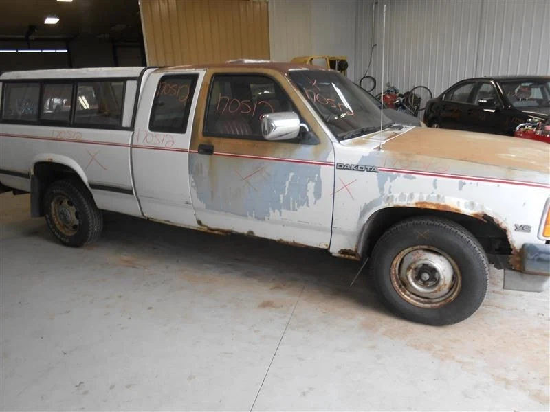 Radiator 6-239 26" Wide Fits 87-91 DAKOTA 825247 - Imagem 3 de 4