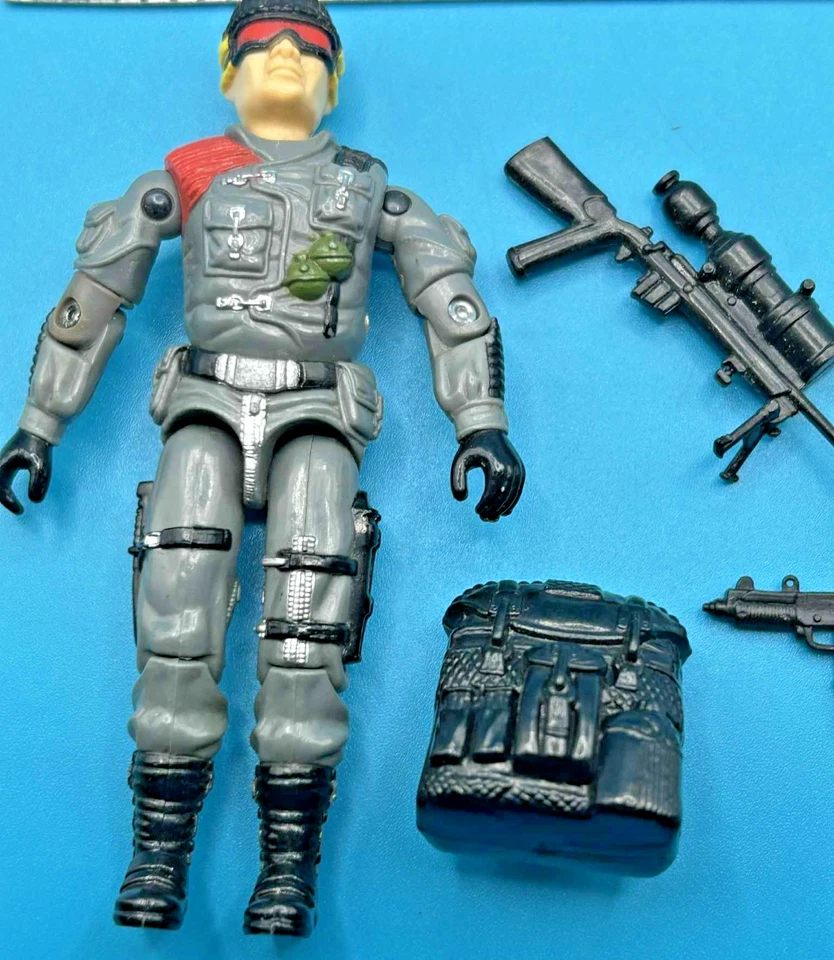 Baja luz v1 100% completo G.I. Figura de acción Hasbro Joe 1986 vintage con tarjeta Foto 3 de 4