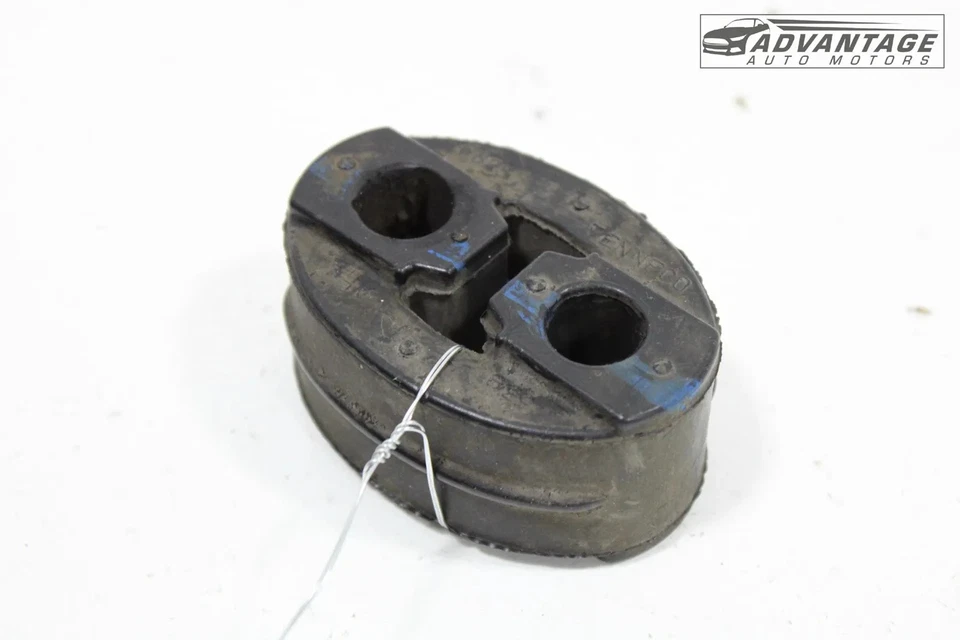 2017-2025 GMC ACADIA REAR RIGHT SIDE MUFFLER HANGER EXHAUST INSULATOR OEM - Image 3 of 4