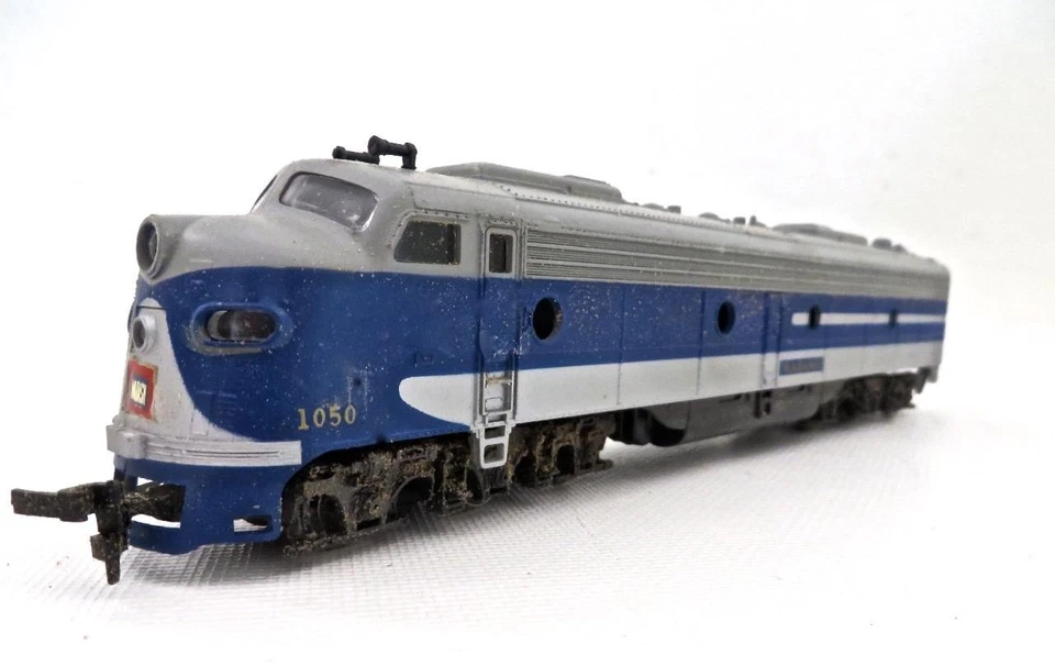 HO Rivarossi for AHM Wabash  E8A Dummy Diesel Locomotive #1050 LOW SHIP COST - Image 4 of 4