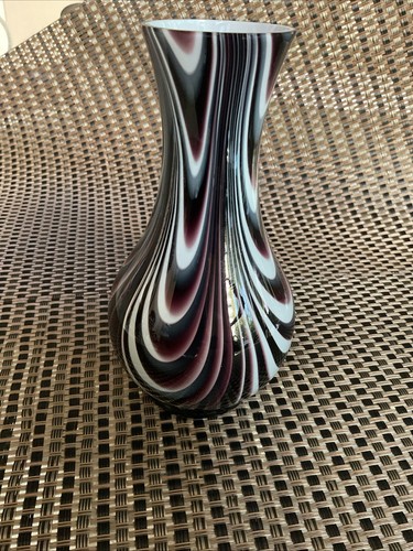 Vaso in vetro soffiato a mano Murano 7,5" viola e bianco ottime condizioni - Foto 11 di 13