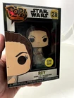 Star Wars The Last Jedi Rey #28 Funko Pop! Enamel Pin & Stand Disney NEW