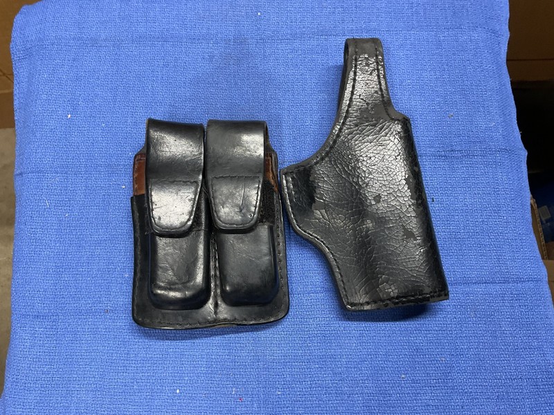 Glock 17 Or 44 Holster And Magazine Pouch.
