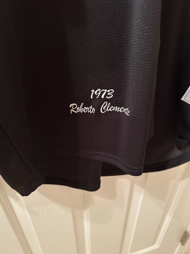 Roberto Clemente Mitchell And Ness New/Wtags Black Pirates Jersey Size 48 USA - Image 3 of 4