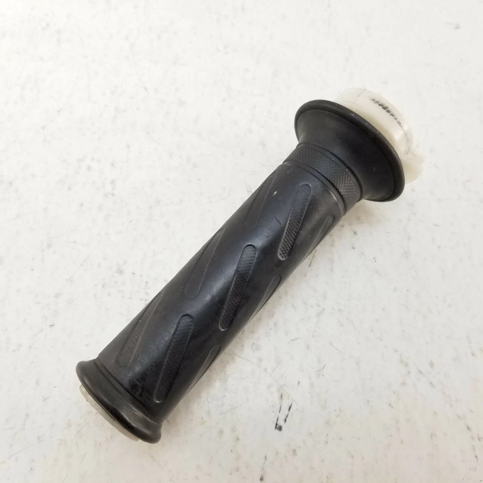 Рукоятка дроссельной заслонки 1999 Suzuki GSXR750 - Изображение 2 из 4