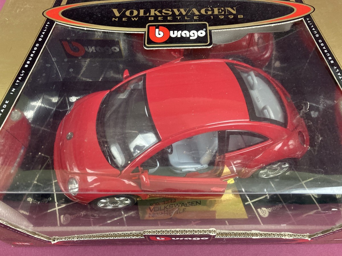 Burago Volkswagen 1/18 シルバー Burago 1/18 Scale Silver Volkswagen New Beetle Car 1998